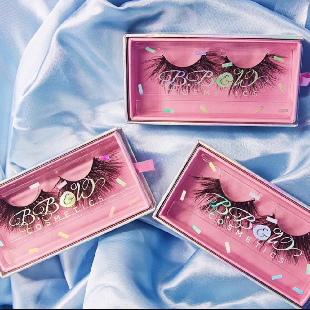 NEW false lashes